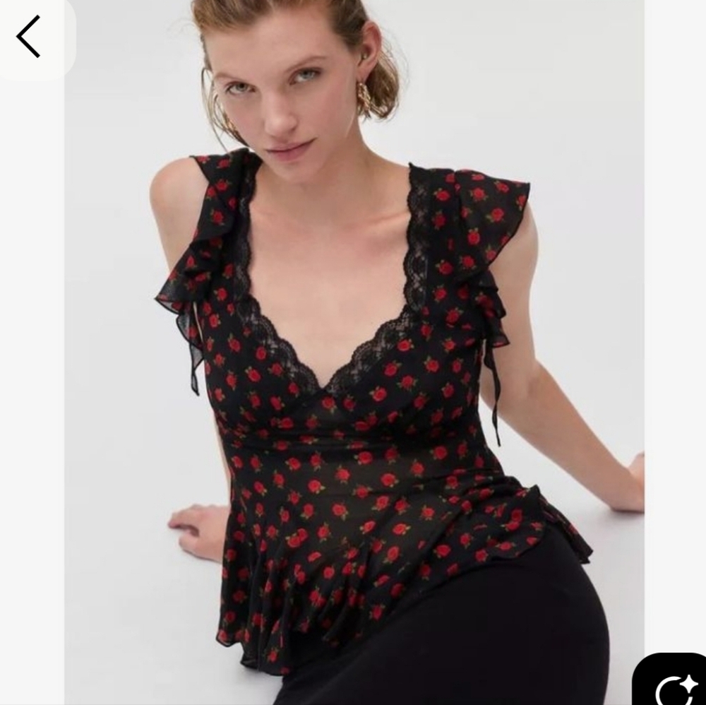 Festival UO Kimchi Blue Stella Flutter Floral Top In Rose Print Coquette Grunge